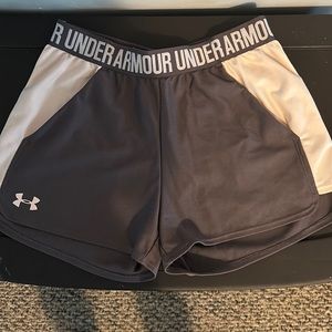 Women’s Under Armour Athletic Shorts. Size Small